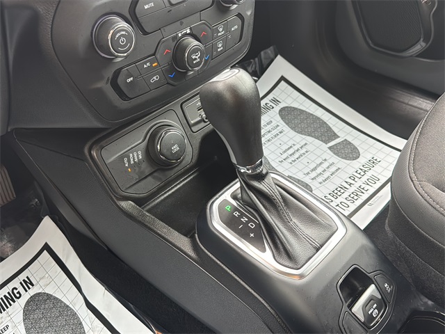 2020 Jeep Renegade Altitude photo 13