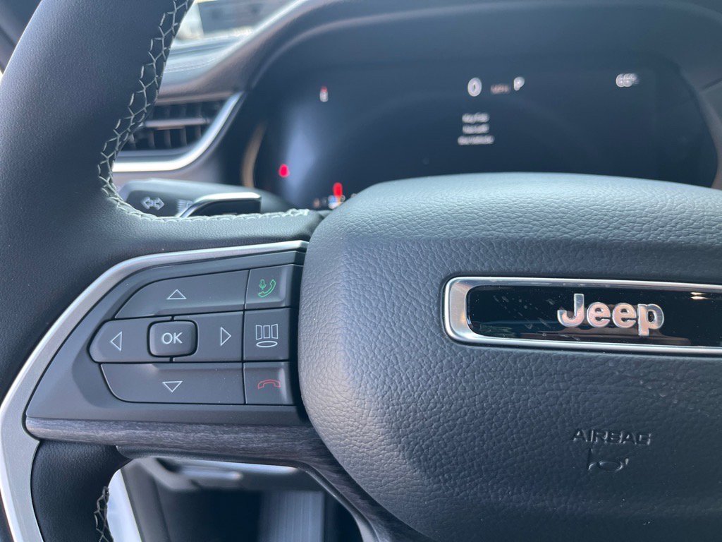 2025 Jeep Grand Cherokee Limited photo 27