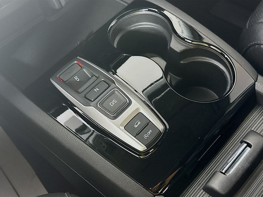 2016 Honda Pilot Elite photo 17