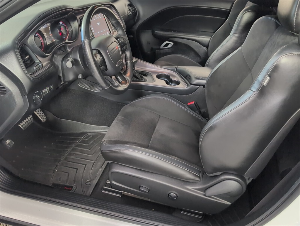 2023 Dodge Challenger R/T photo 5