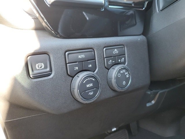 2026 Chevrolet Silverado 1500 LT photo 4