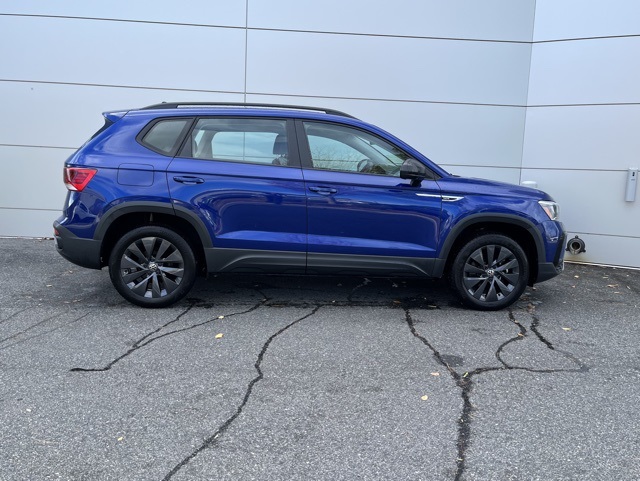 2024 Volkswagen Taos S photo 3