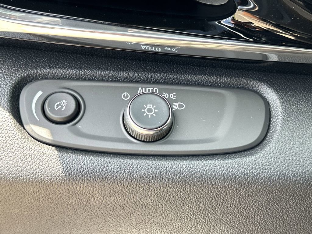 2025 Buick Envista Avenir photo 26