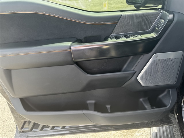 2021 Ford F-150 Platinum photo 19