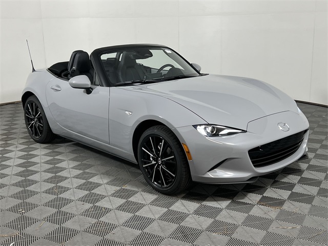 2025 Mazda MX-5 Miata Miata Grand Touring photo 2