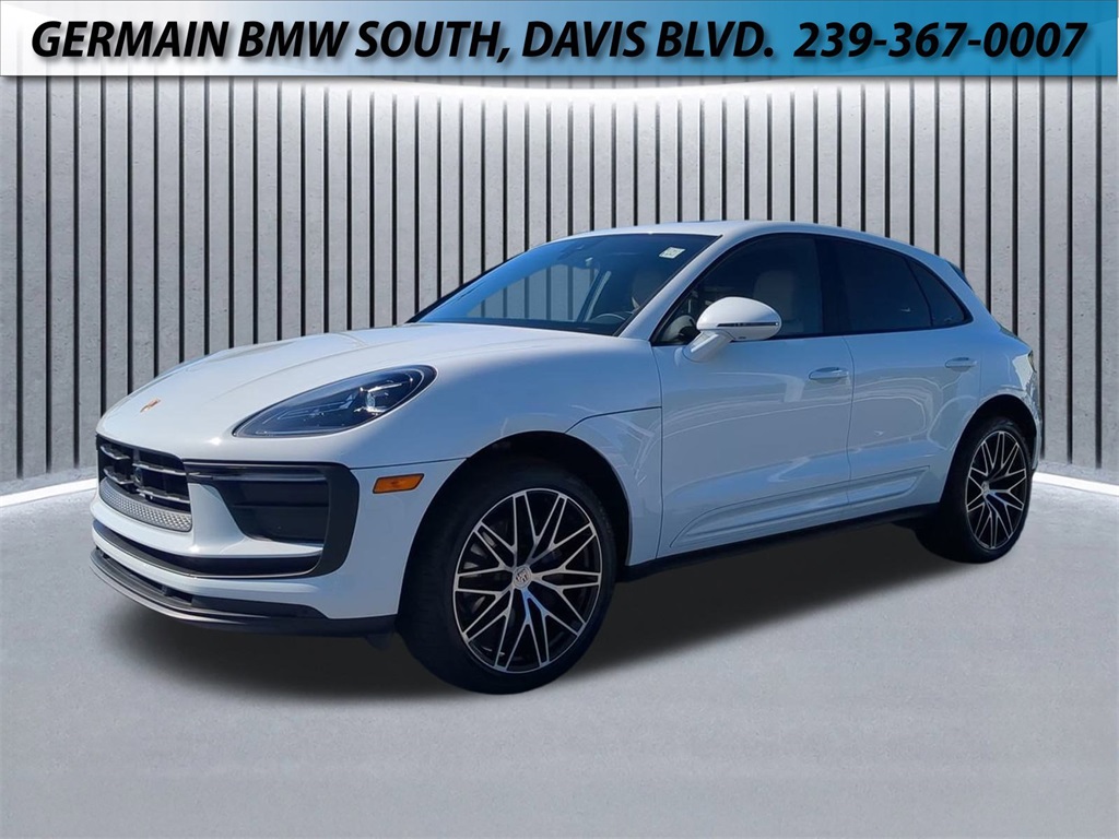 2023 Porsche Macan Base