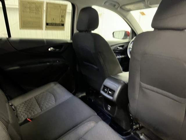 2020 Chevrolet Equinox LT photo 17