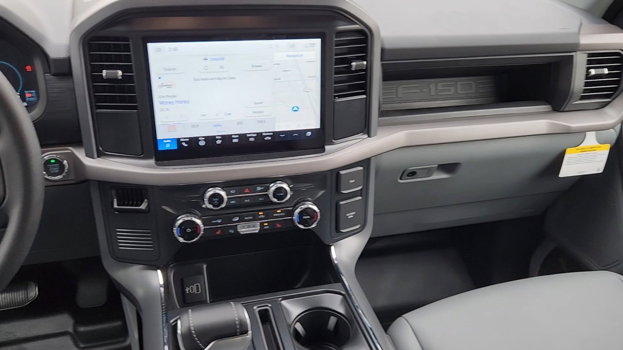 2025 Ford F-150 Lightning photo 19