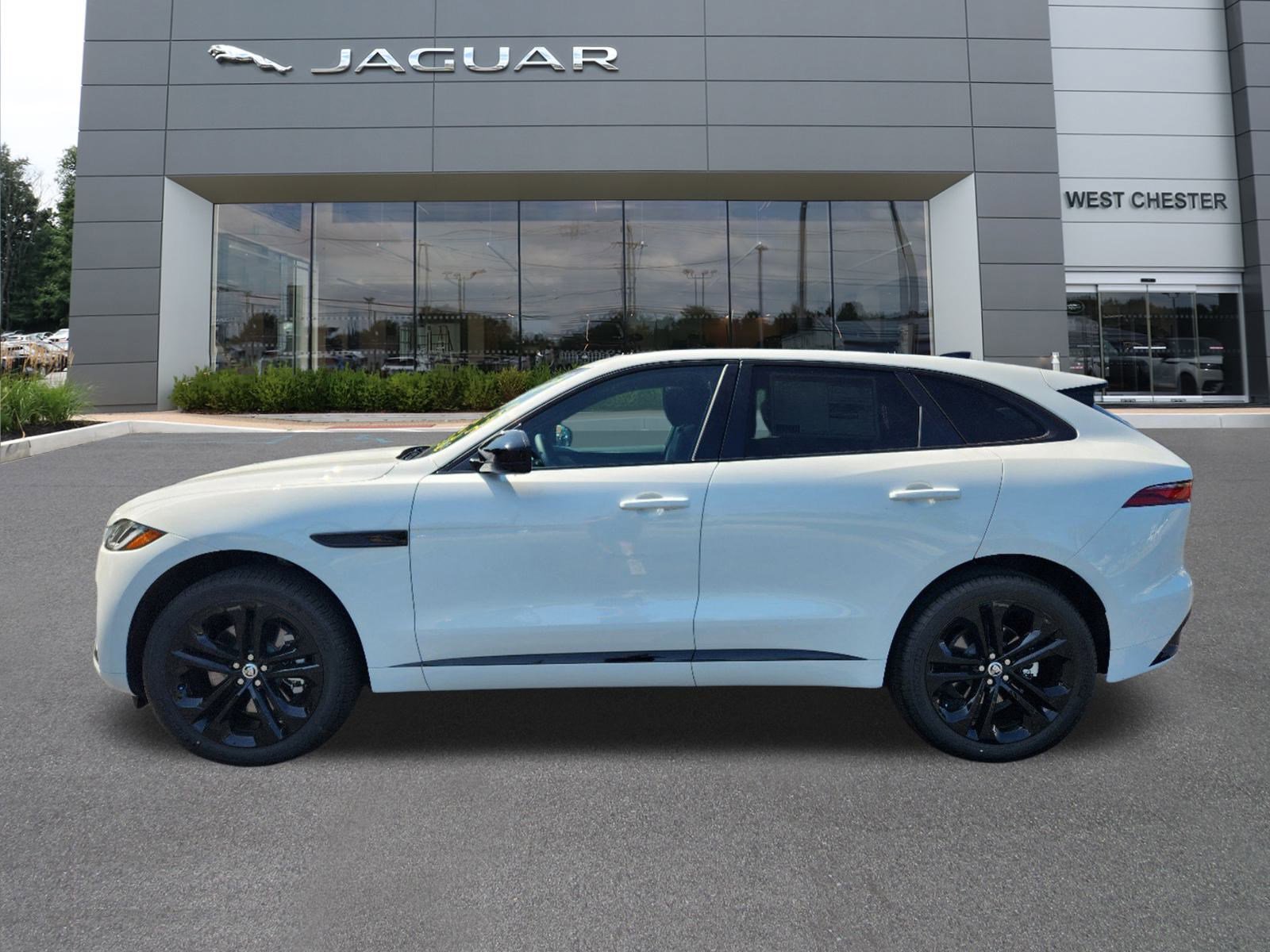 2024 Jaguar F-PACE P400 R-Dynamic S photo 3