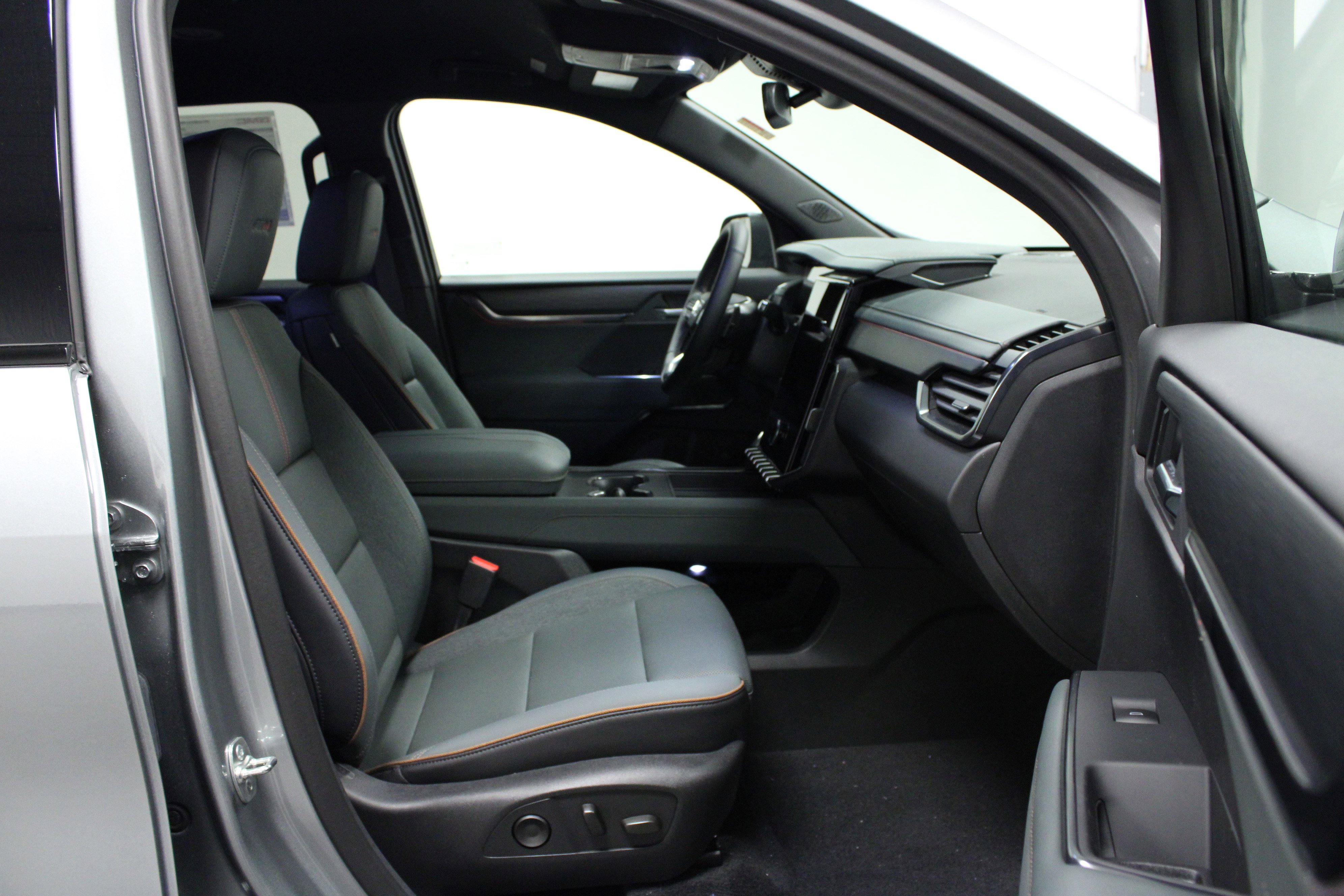 2025 Gmc Acadia AT4 photo 14