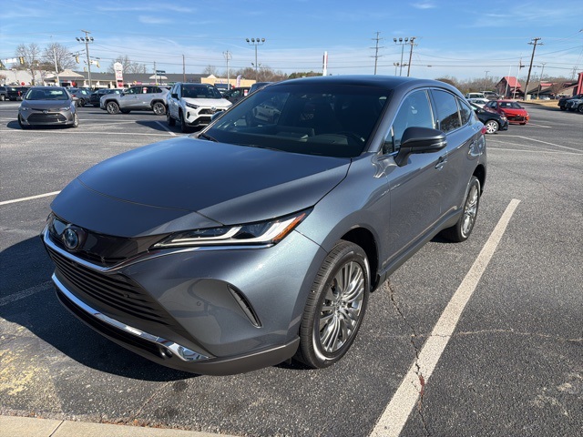 2024 Toyota Venza Limited's photo