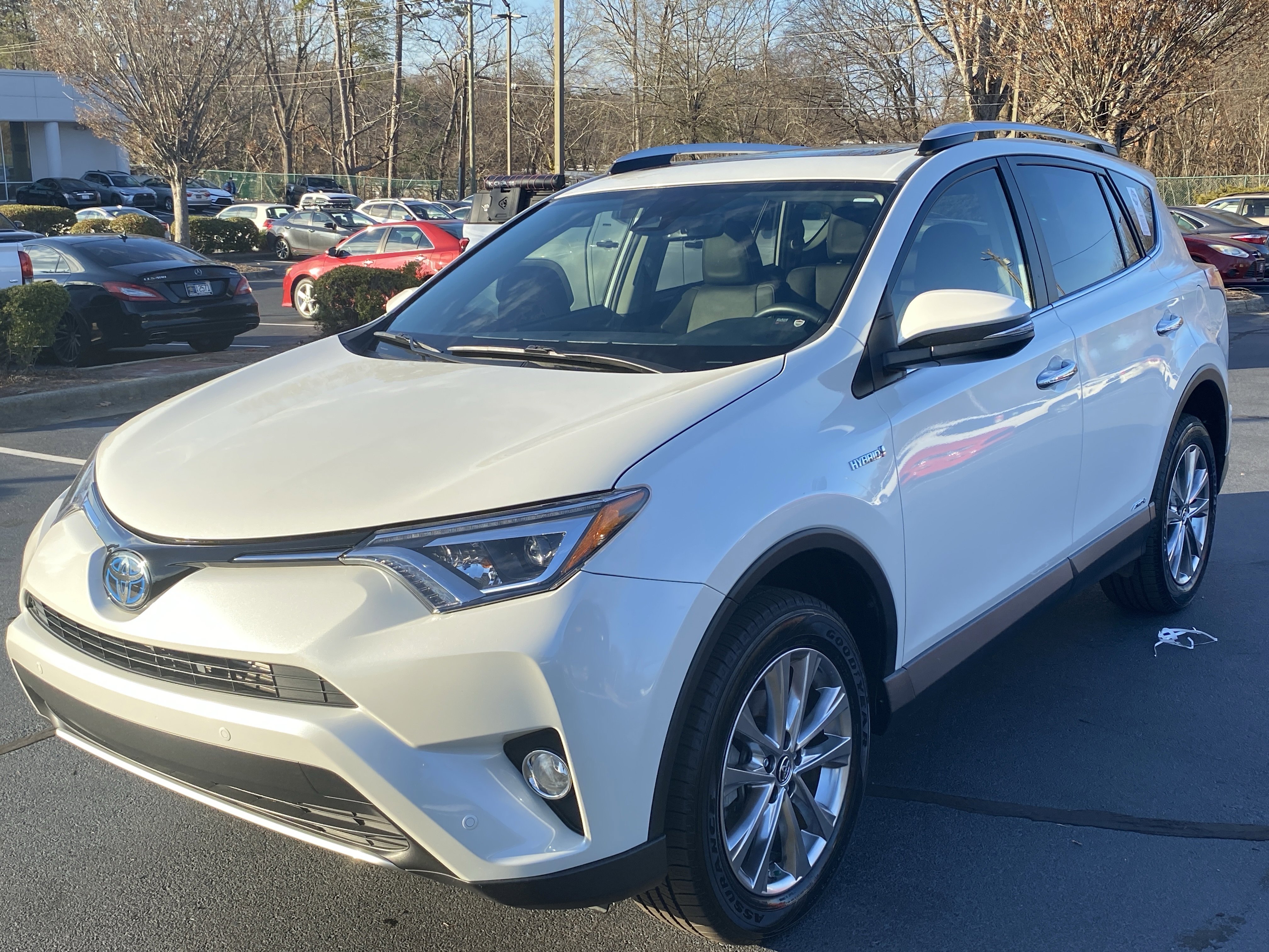 2016 Toyota RAV4 Limited's photo