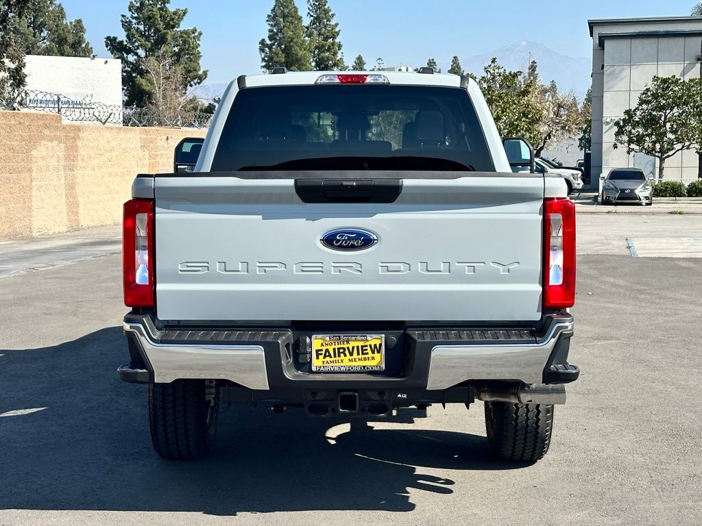 2025 Ford F-250 XLT photo 3