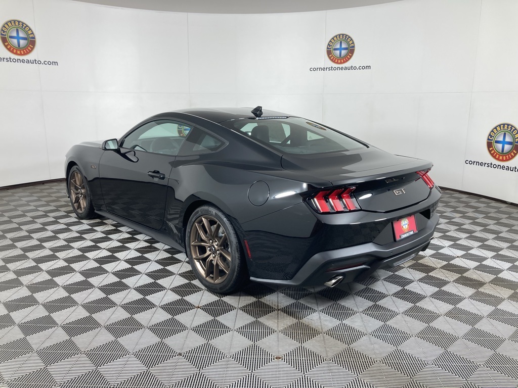 2025 Ford Mustang GT Premium photo 18