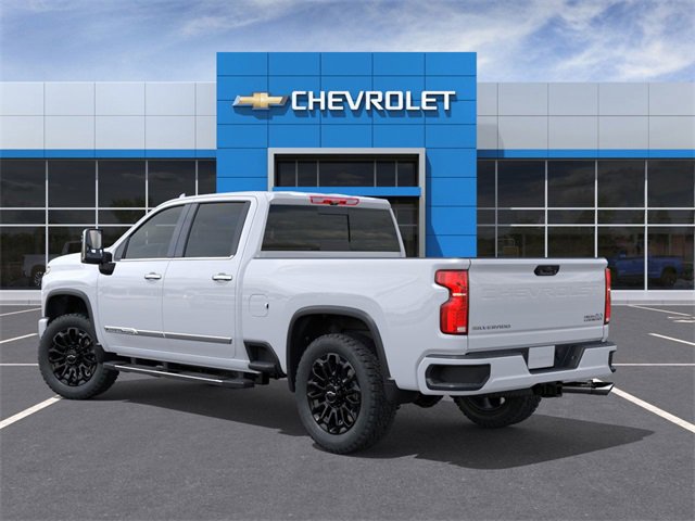 2026 Chevrolet Silverado 2500HD High Country photo 3
