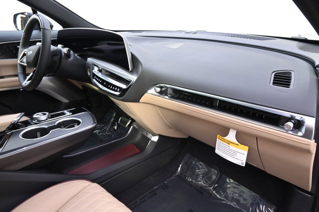 2025 Cadillac Lyriq Luxury photo 15