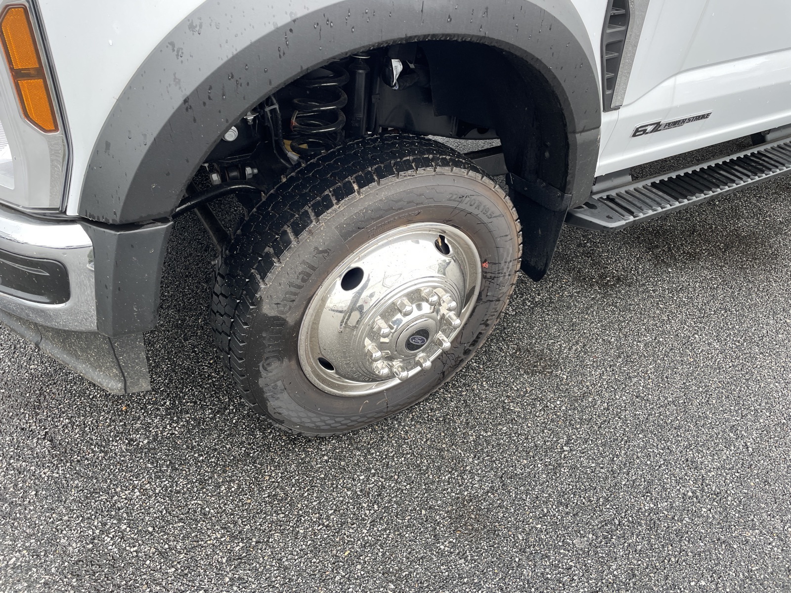 2024 Ford F-550 photo 13