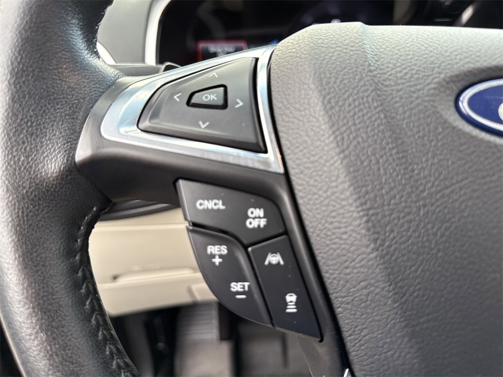 2019 Ford Edge Titanium photo 22