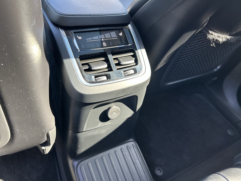 2022 Volvo XC90 Recharge T8 Inscription photo 19