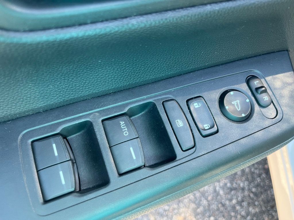 2024 Honda CR-V LX photo 9