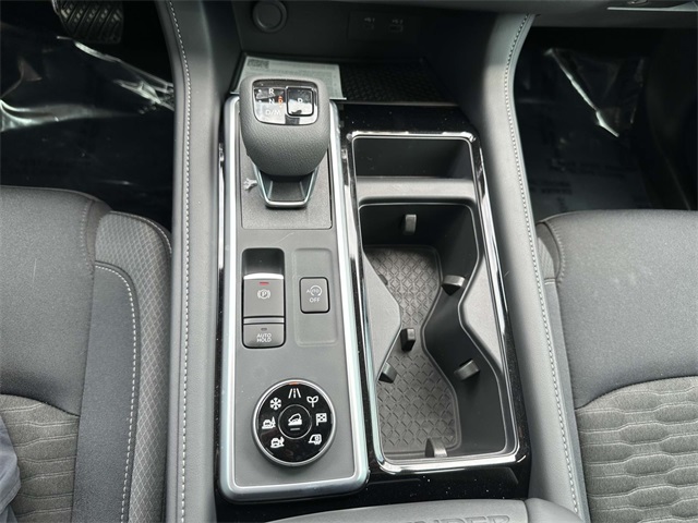 2025 Nissan Pathfinder SV photo 23