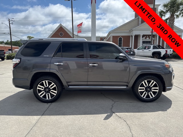 2016 Toyota 4Runner Limited photo 3