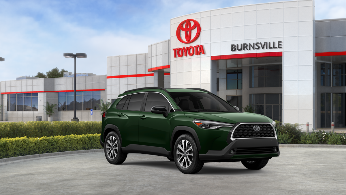 2025 Toyota Corolla Cross XLE photo 12