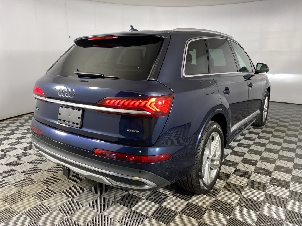 2023 Audi Q7 55 Premium Plus photo 25