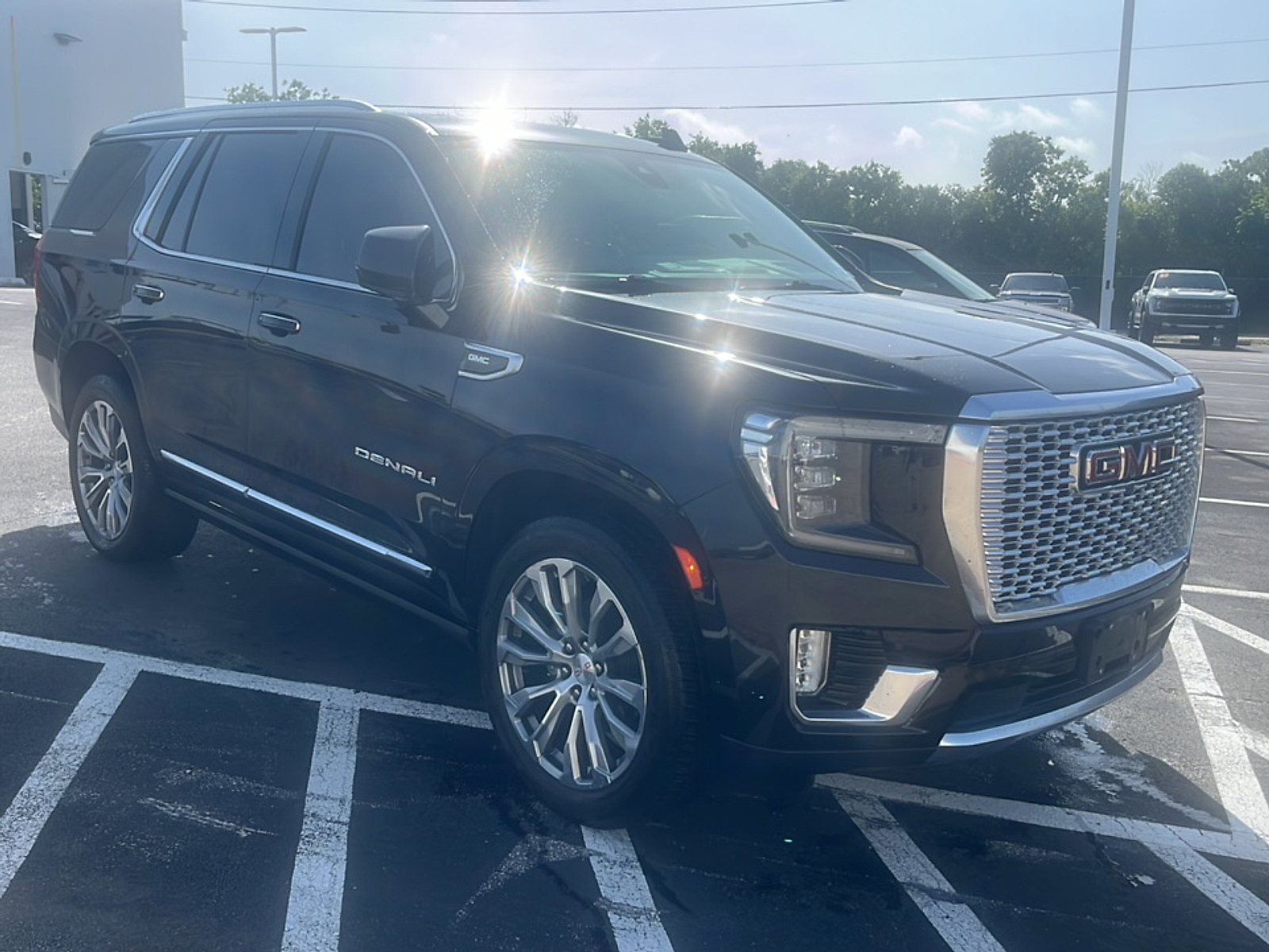 2021 Gmc Yukon Denali photo 3