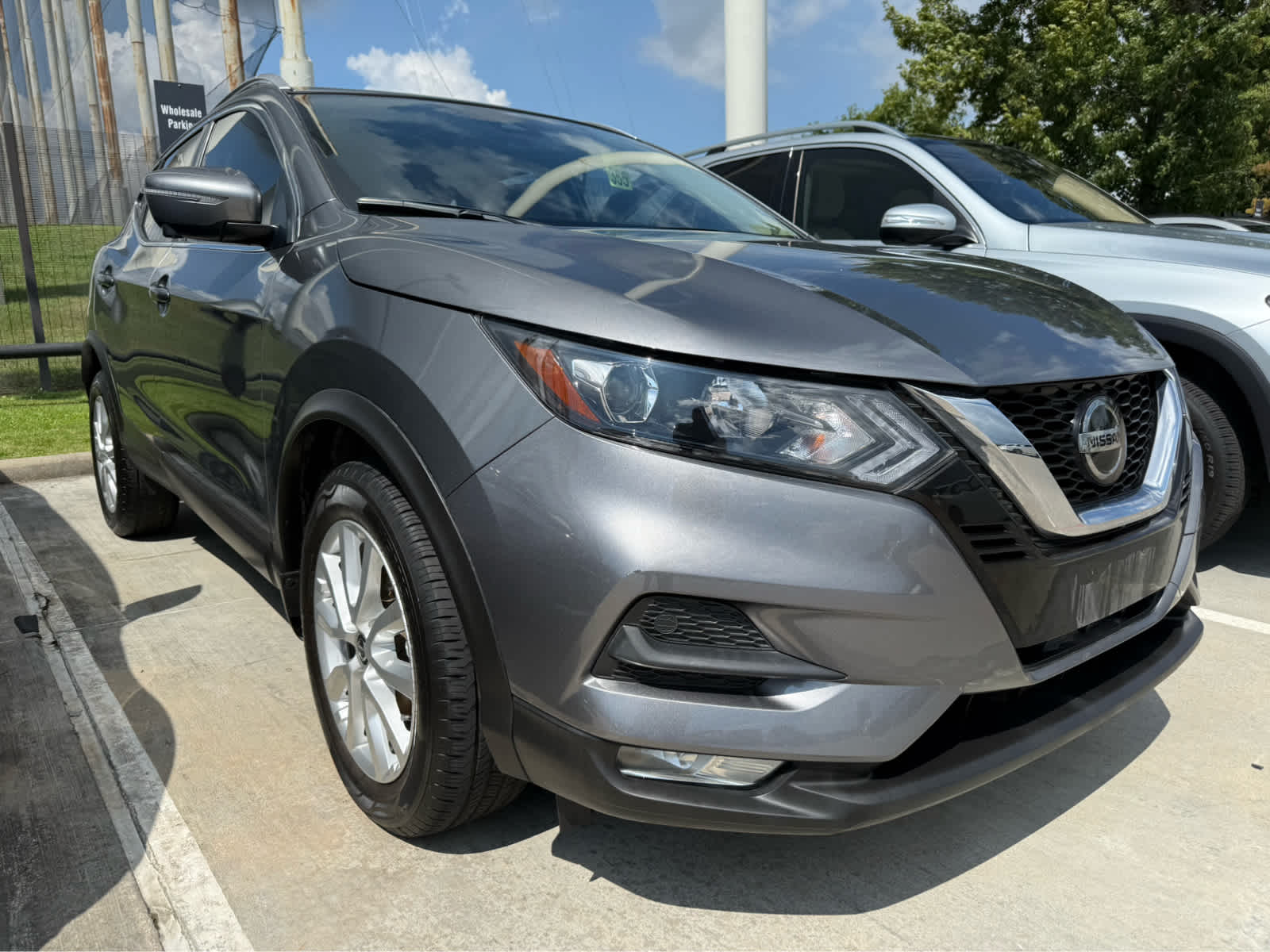 2021 Nissan Rogue Sport SV photo 2