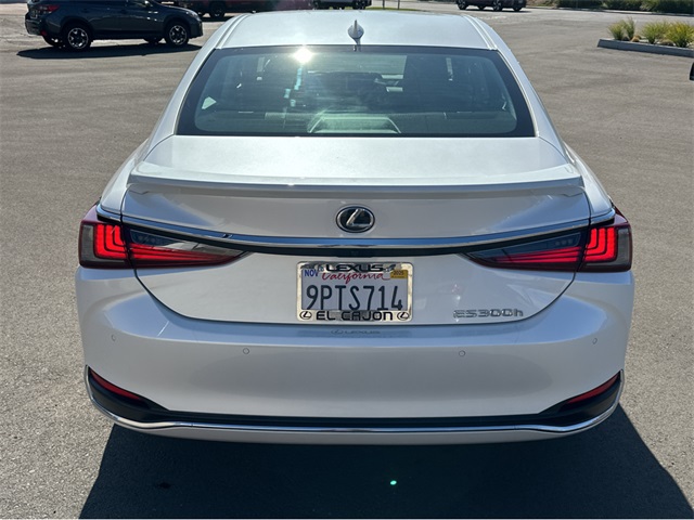 2025 Lexus ES 300h Premium photo 5