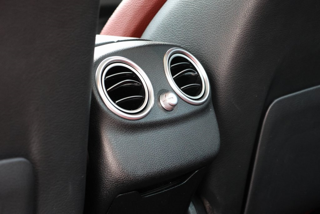 2020 Mercedes Benz C 300 photo 21