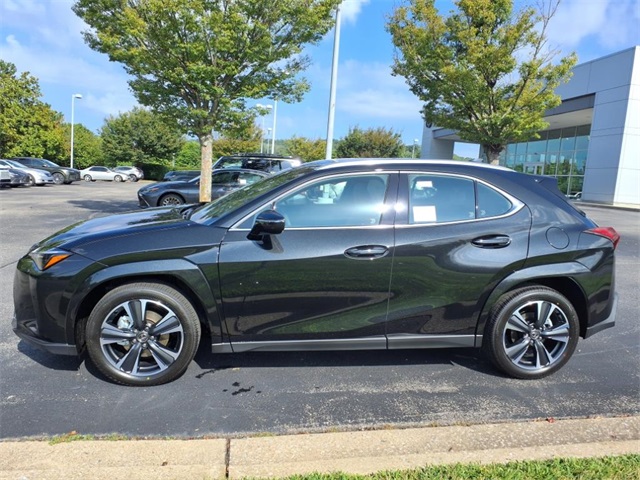 2025 Lexus UX Premium photo 2