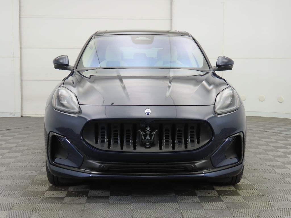 2025 Maserati Grecale photo 2