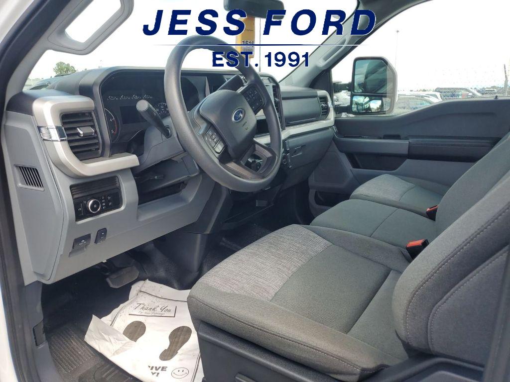 2024 Ford F-450 XLT photo 5