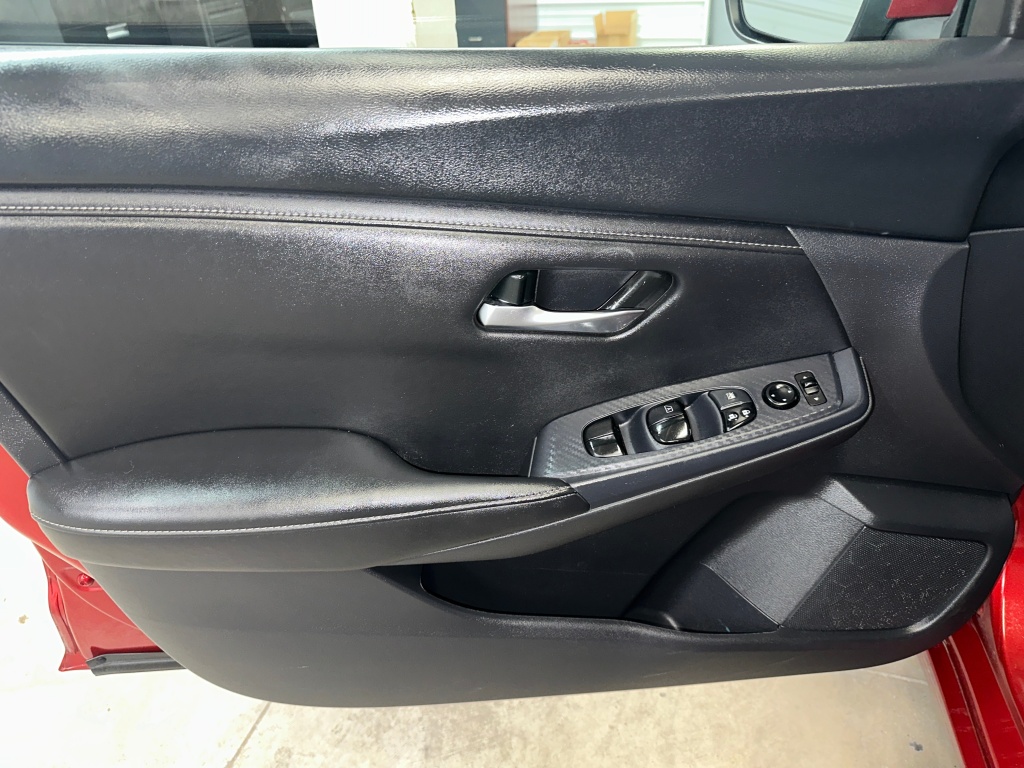 2024 Nissan Sentra SV photo 3