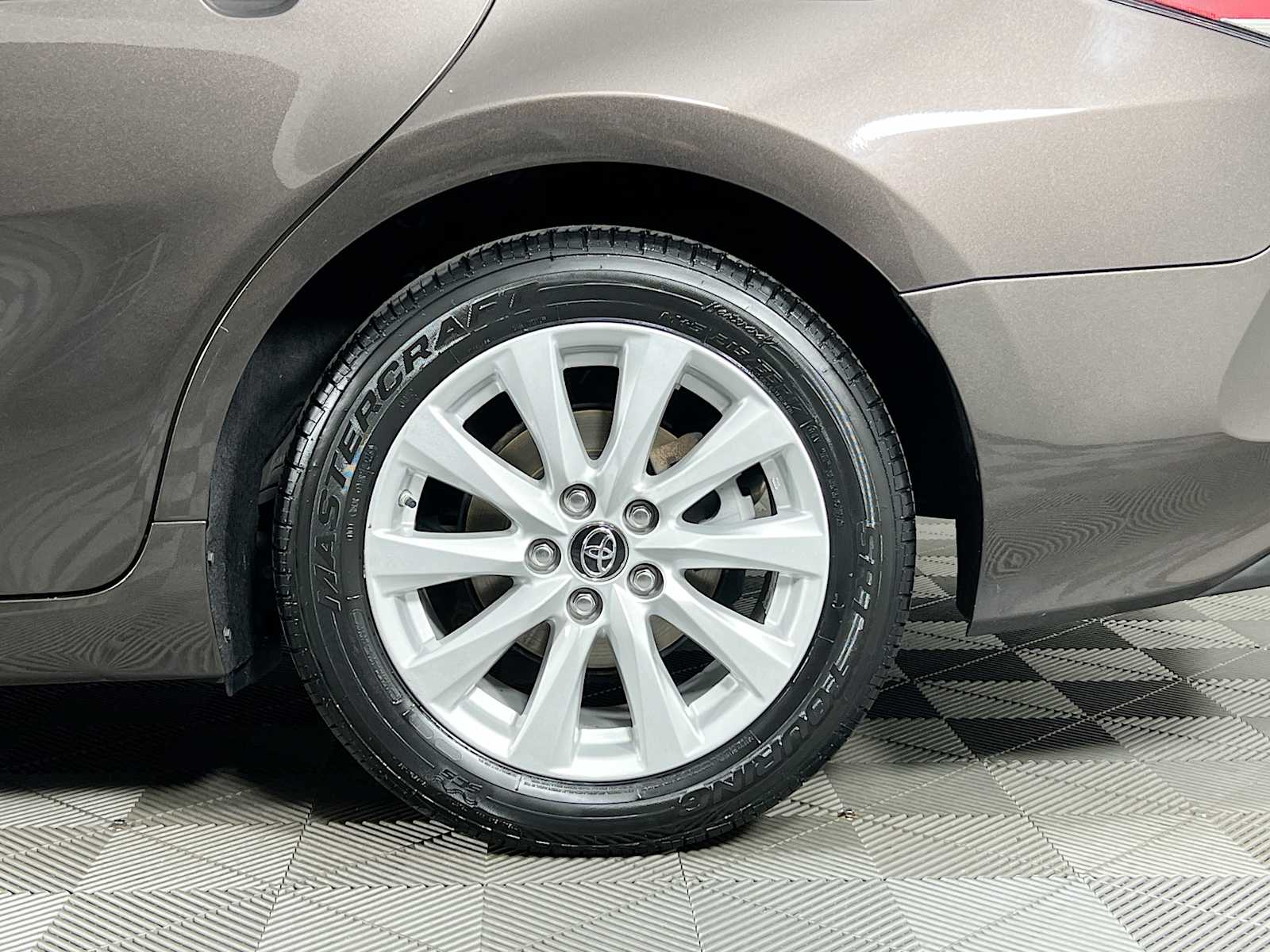 2019 Toyota Camry LE photo 27