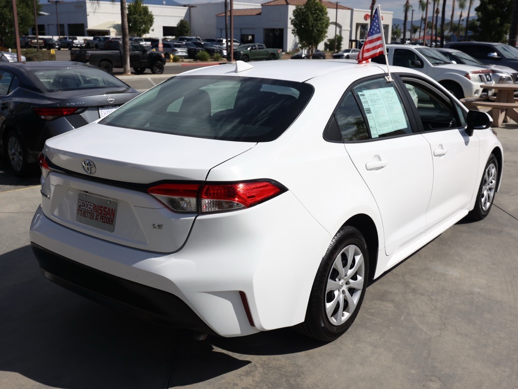 2023 Toyota Corolla LE photo 3