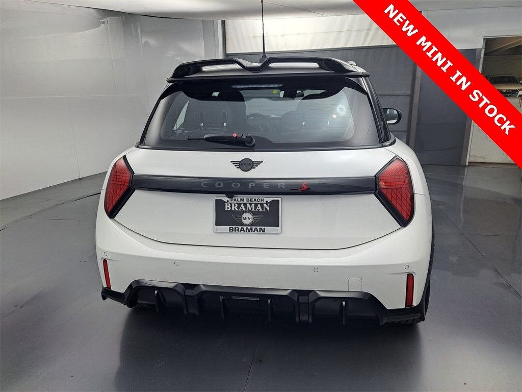 2026 Mini Cooper 2 Door Hardtop S Iconic photo 4
