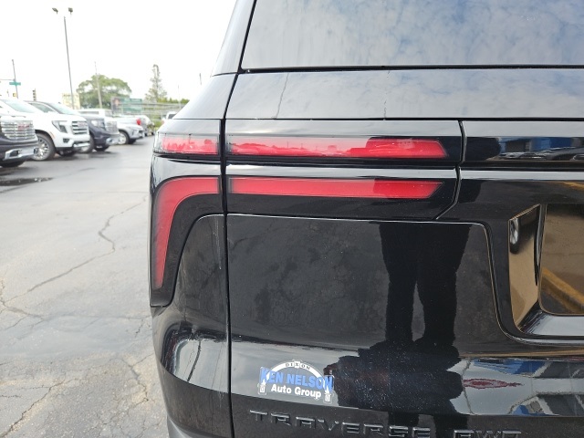 2024 Chevrolet Traverse Z71 photo 3