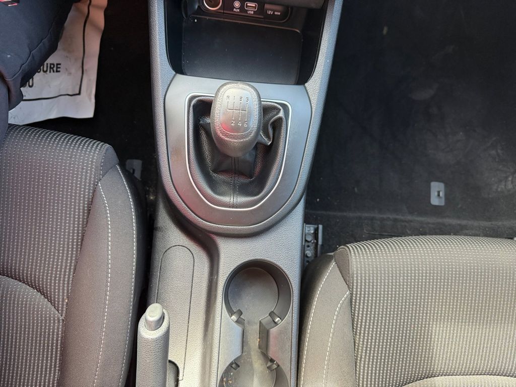 2020 Kia Forte FE photo 17