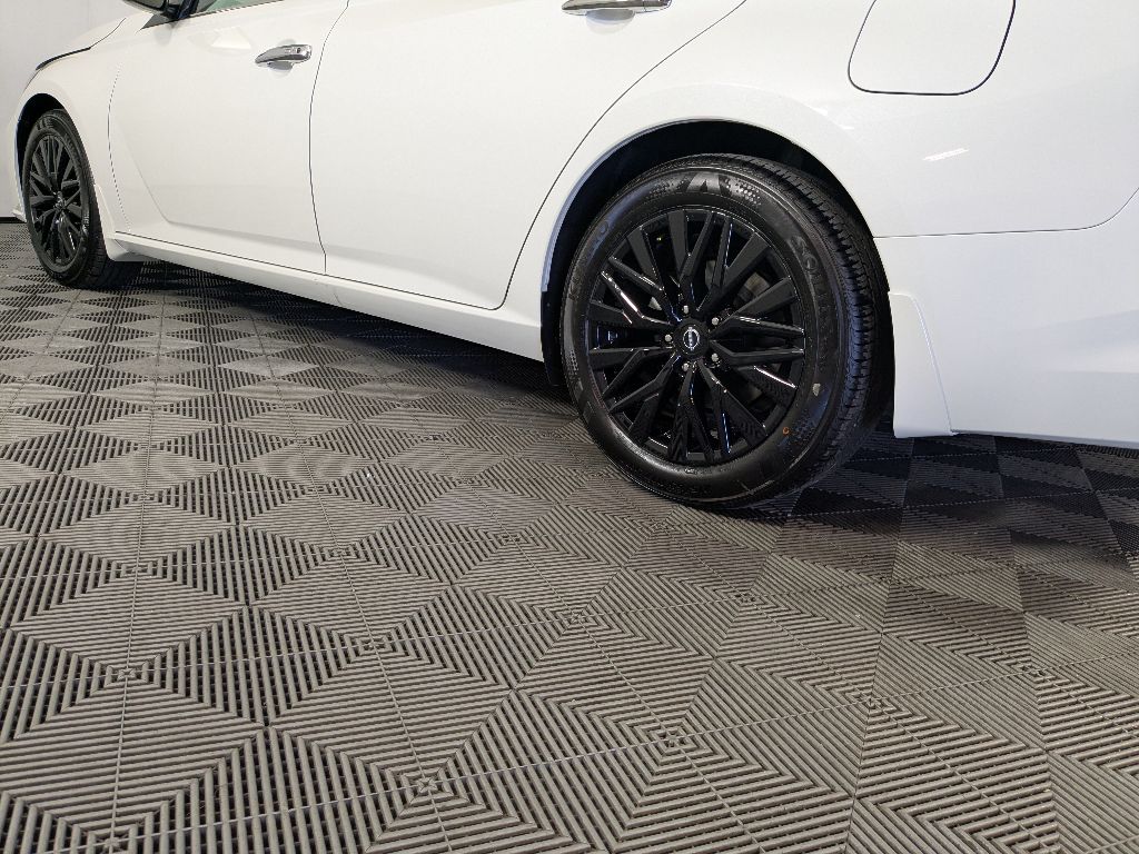 2025 Nissan Altima SV Special Edition photo 3