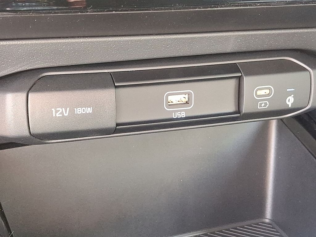 2025 Kia Niro EX photo 18