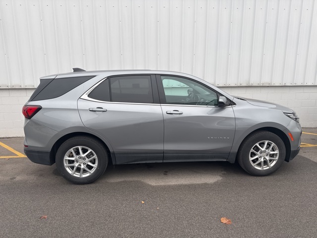 2024 Chevrolet Equinox LT photo 4