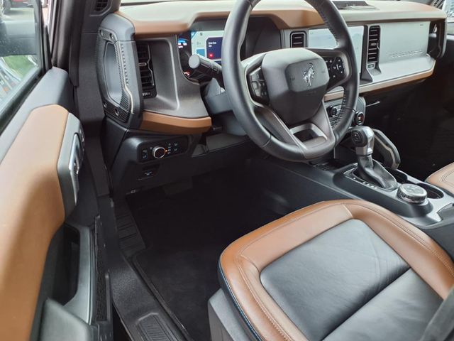 2024 Ford Bronco Outer Banks photo 14