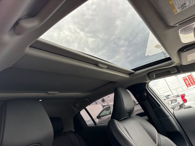 2024 Toyota Prius LE photo 16