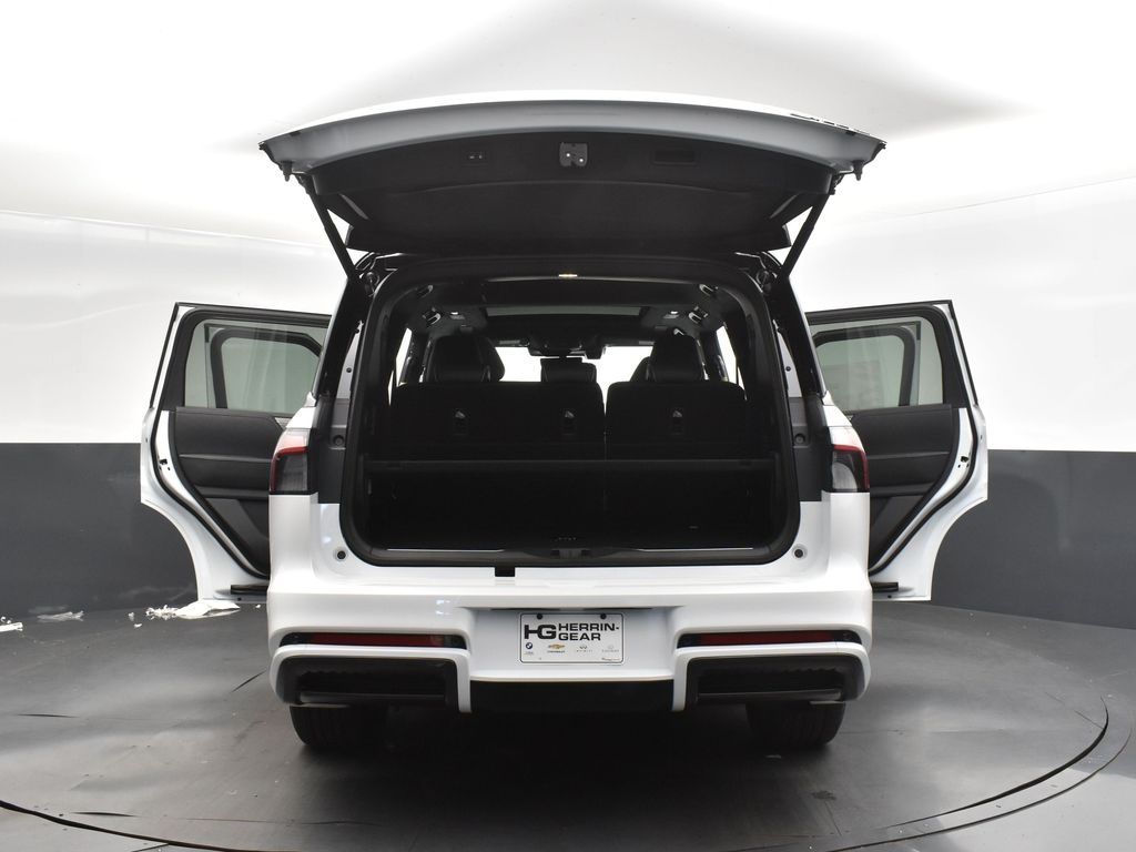 2026 Infiniti QX80 photo 45
