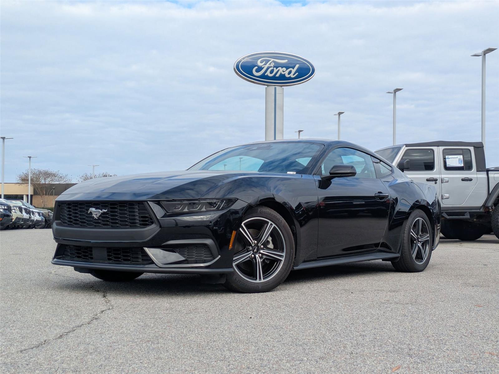 2025 Ford Mustang EcoBoost's photo