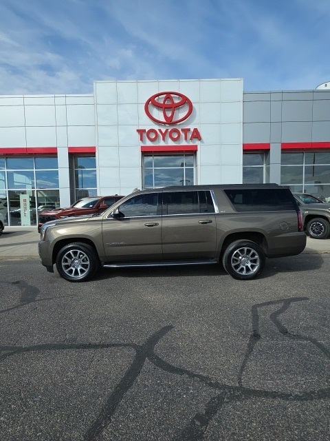 2016 Gmc Yukon XL SLT photo 2