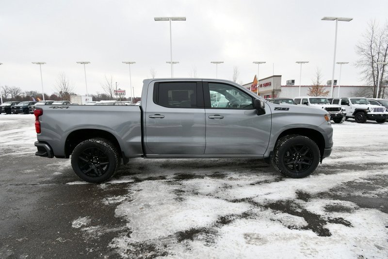 2026 Chevrolet Silverado 1500 RST photo 4